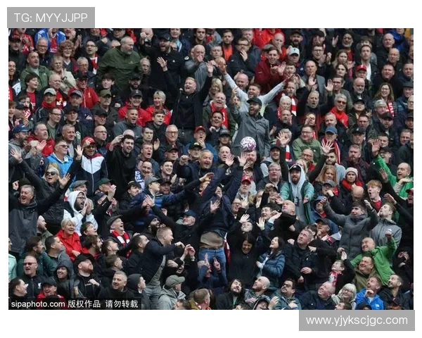 足球明星对决瞬间精彩回顾展现球场风采与激情的完美碰撞